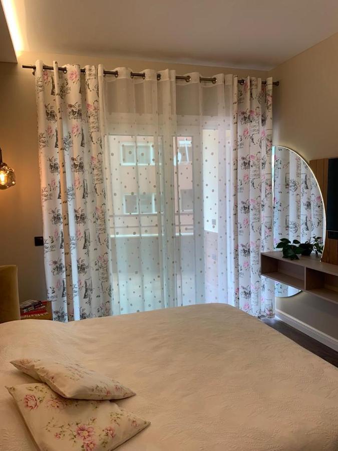 Central Deluxe Apartment 地拉那 外观 照片