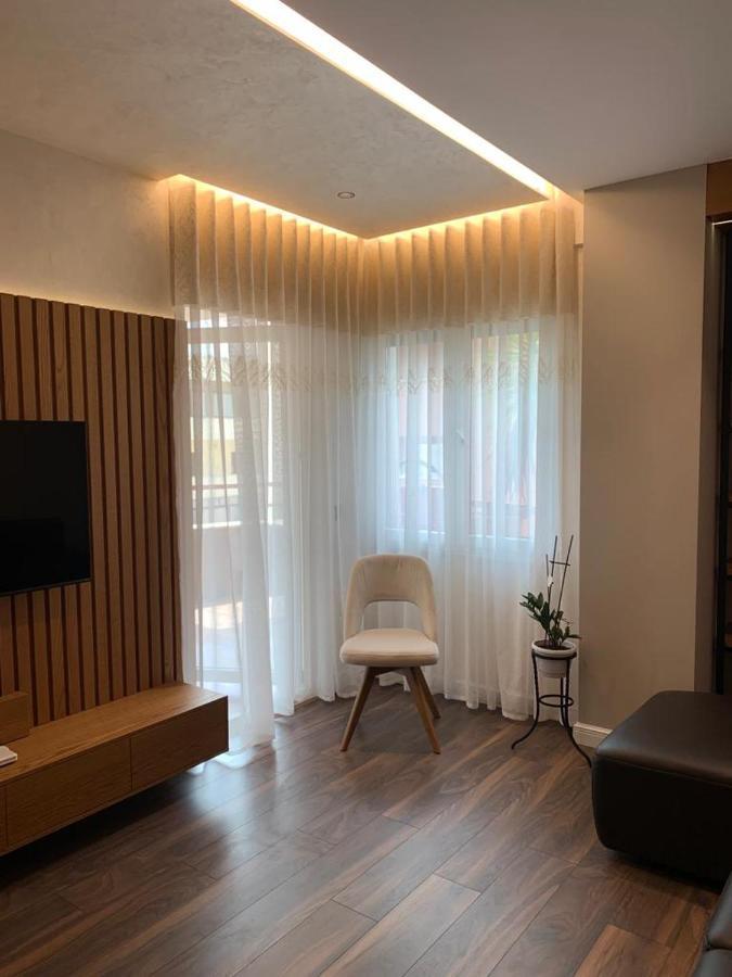 Central Deluxe Apartment 地拉那 外观 照片
