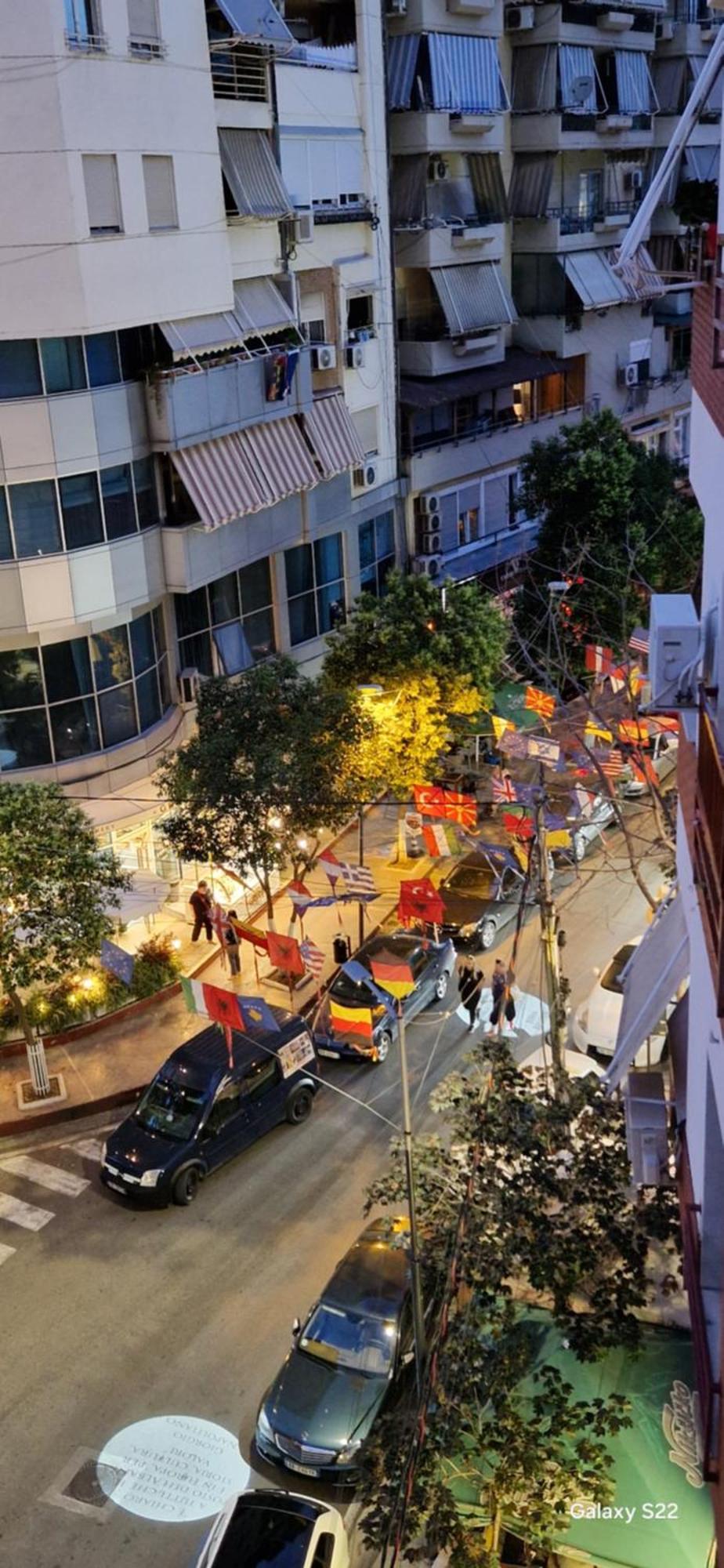 Central Deluxe Apartment 地拉那 外观 照片